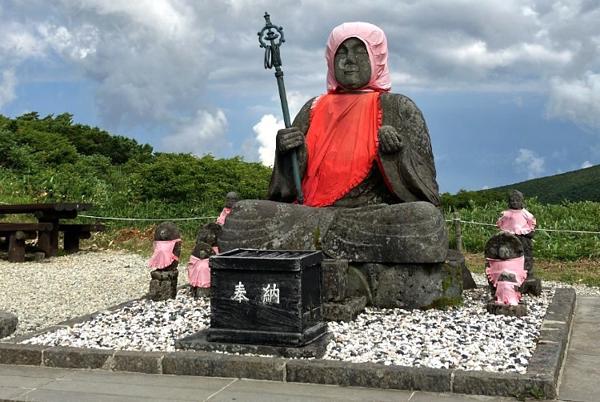 是地藏王菩薩（膜拜一下）