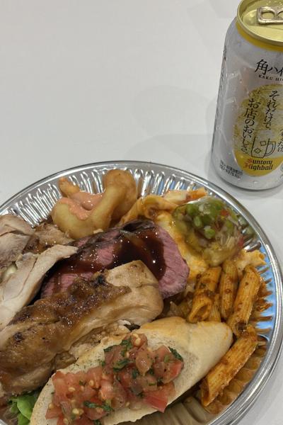 食物超讚，牛肉超頂！這幾天到處都可以看到Highball，但是我喝不太習慣😢